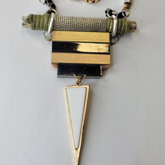 Vintage Gold and Silver tone Pendant Necklace - Picture 13 of 13